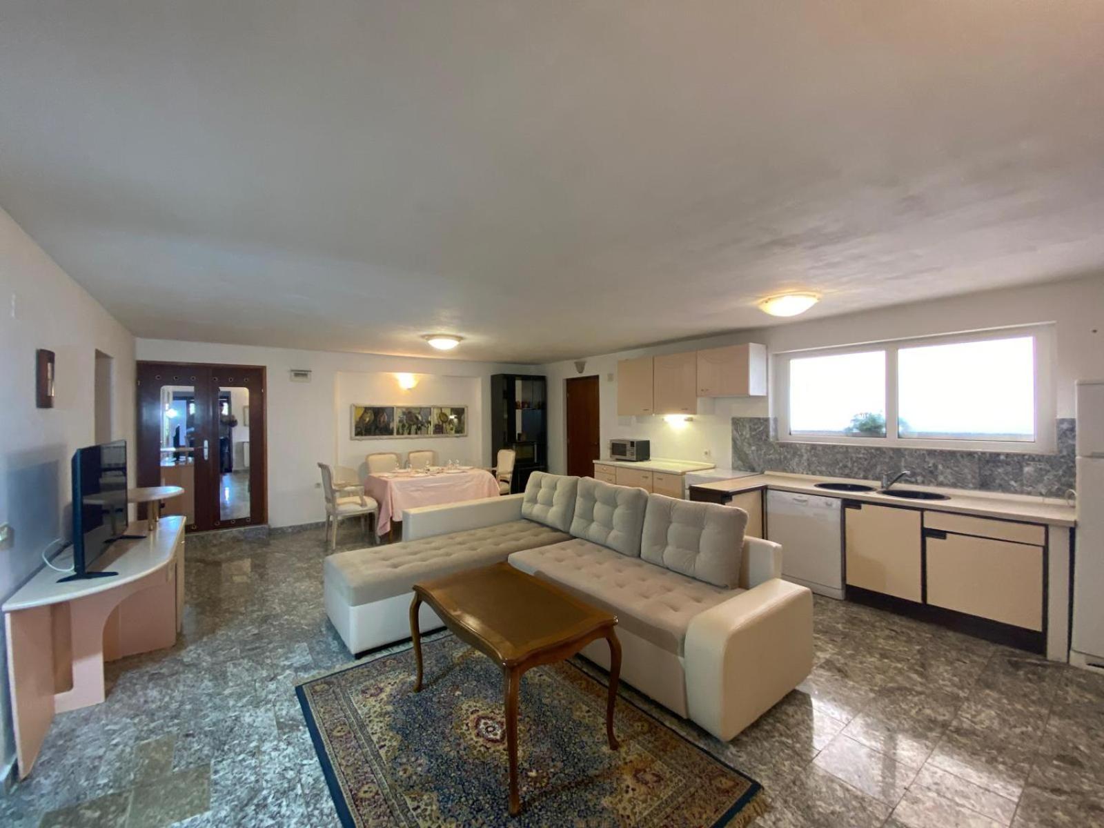 Apartments Aurelia Nova Vas  Eksteriør billede